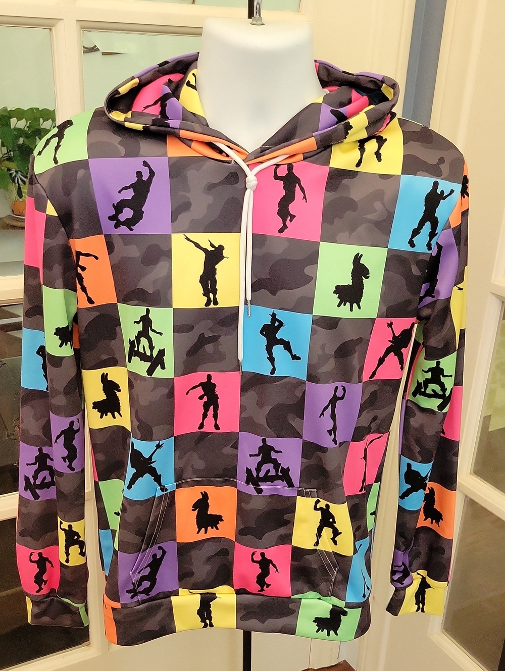 Fortnite-Themed Lightweight Pullover Hoodie | Size: L